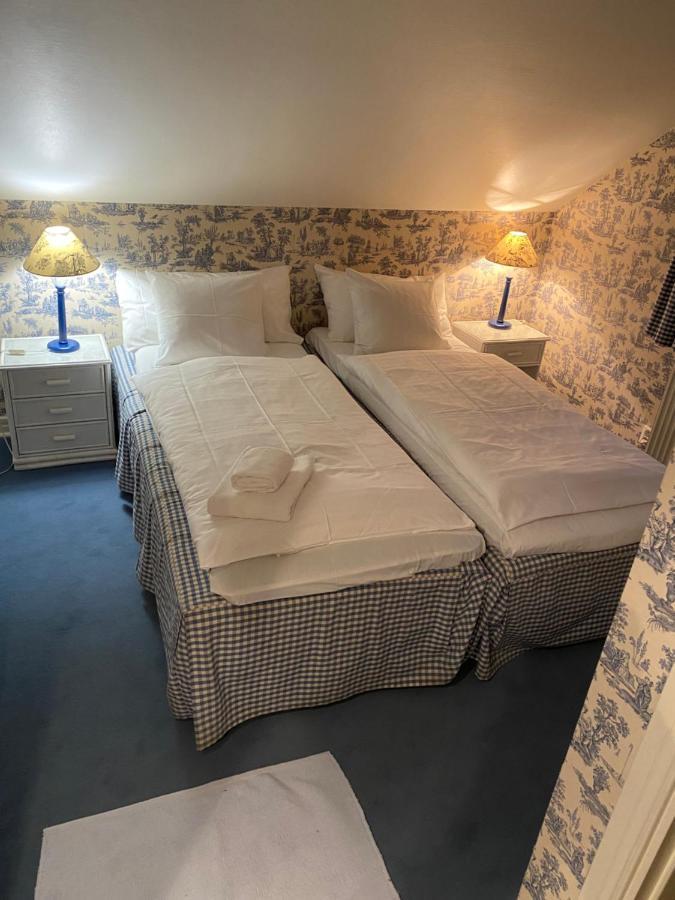 Apertins Hotell Kil Exterior photo