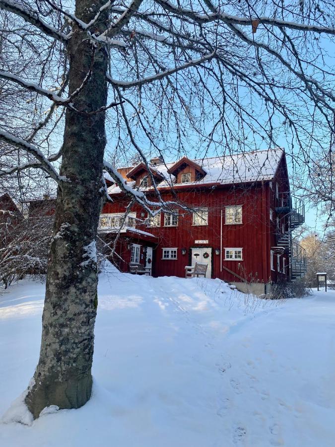 Apertins Hotell Kil Exterior photo